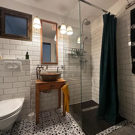 Downtown Haven- Aurora Charm 布达佩斯